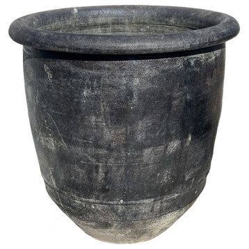 Vallea Black Earth Ware Pot