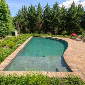 Curved Pool