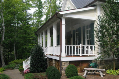Example of an exterior home design in Raleigh