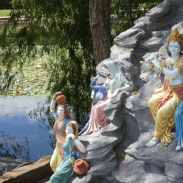 Pond at Radha Madhav Dham Temple