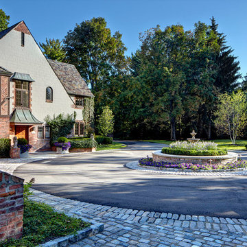 Custom Motorcourt