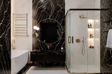 Ванная комната в современном стиле с элементами драмы