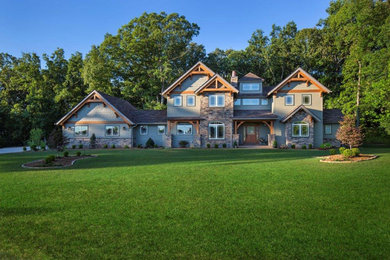 Exterior home photo in St Louis