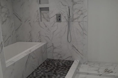 Example of a bathroom design in Chicago