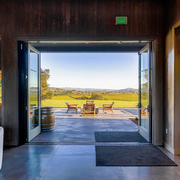 AG Bi-Folds Create an Indoor-Outdoor Tasting Experience at Robert Young Winery
