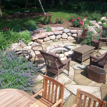 Sunken Boulder Fire Pit