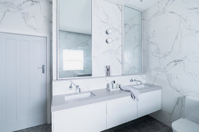 This is an example of a contemporary bathroom in Sydney.