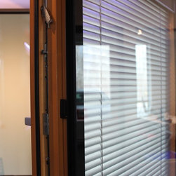 Showroom - Windows