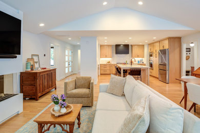 Example of a living room design in Raleigh