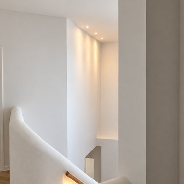 Minimalistic Plaster curved staircase - Saulty Dr, Sterling