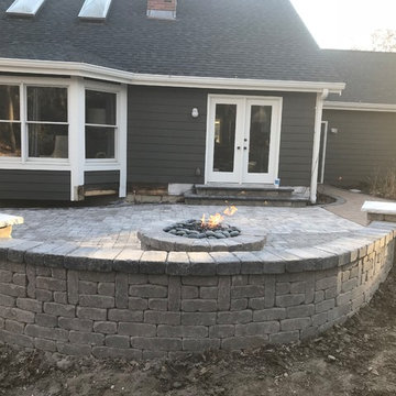 Fire Pits & Outdoor Fireplaces