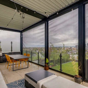 Fully Enclosed StruXure Pergola with Phantom Motorized Privacy Screens