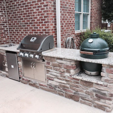 Outdoor Built-In BBQs & Outdoor Kitchens
