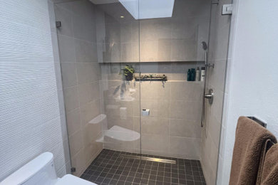 Example of a trendy bathroom design in San Francisco