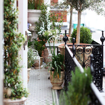 First Floor Triple Lateral, Lennox Gardens, London