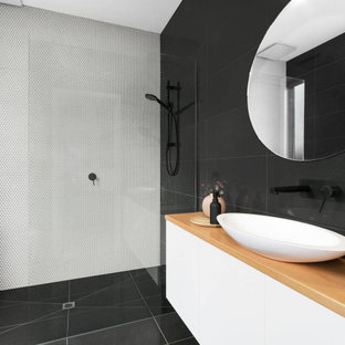 Moderne Badezimmer mit schwarzen Fliesen Ideen, Design & Bilder