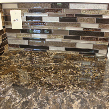 Cambria Laneshaw Countertop, Crystal Shores Mosaic Tile Backsplash ~ Brunswick