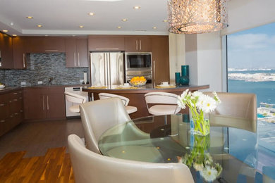 Trendy kitchen photo in San Diego