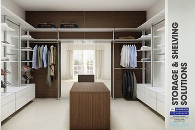 Example of a trendy closet design in New York