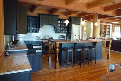 Design ideas for a traditional kitchen in Burlington.