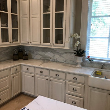 Calacatta Gold Kitchen with Backsplash