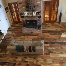 Reclaimed Barnwood Plank Flooring - Hardwood Flooring