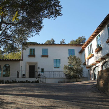Minimalist Spanish Colonial