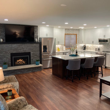 Stunning Transitional Kitchen Remodel Done in a Two-Tone Color