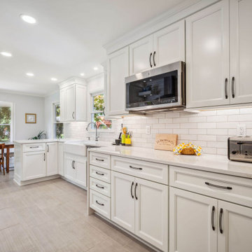 Upper Arlington Kitchen 22035