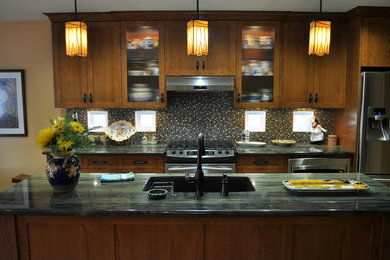 Kitchen - contemporary kitchen idea in Los Angeles