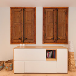 Mueble expositor sal&oacute;n | Reforma de piso en Poblenou (Barcelona) - Living Room Furniture