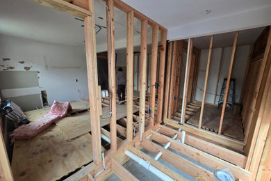 Inspiration for a craftsman home design remodel in New York