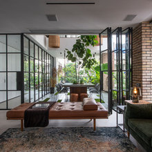 Mumbai Houzz: A Central Courtyard Opens Up a City Flat to Nature