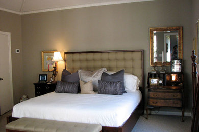 Bedroom - traditional bedroom idea in Dallas
