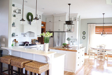 Home design - mid-sized country home design idea in Boston