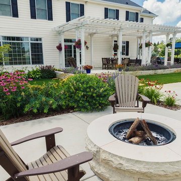 Traditional Fire Pit & Pergola - Cedarburg