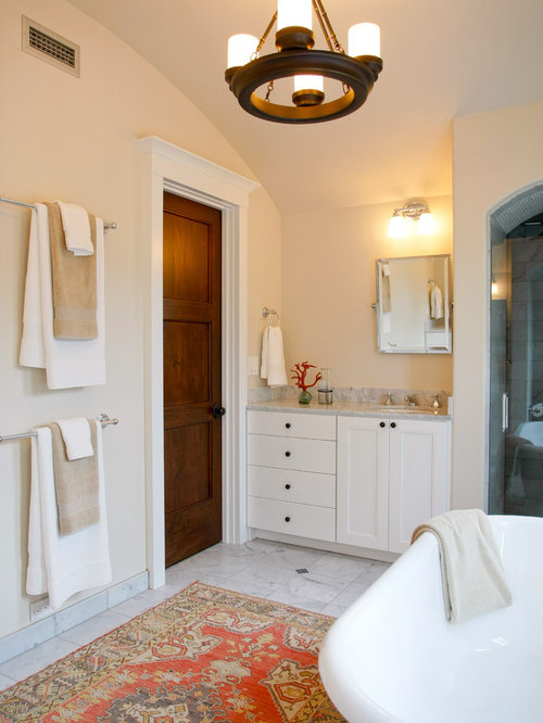 Towel Bar Height Home Design Ideas, Renovations & Photos