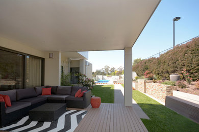 Photo of a contemporary patio in Hobart.