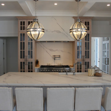 Chic White kitchen with white oak