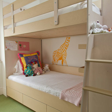 Upper East Side; The ideal solution for children with an age gap