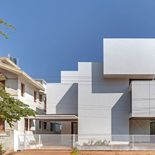 Houzz Tour: Light and Shadow Create Layered Spaces in a Bungalow