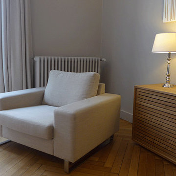 UN CABINET DE PSYCHOTHÉRAPIE AUX AIRS DE SALON CHIC / Un espace hors du temps