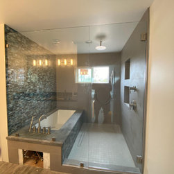 El Mac - San Diego - Shower Doors
