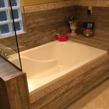 Vein Cut Silver Bathroom