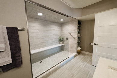Bathroom - bathroom idea in Chicago