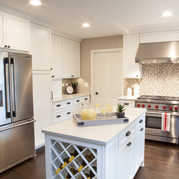 Splash of Summer Kitchen in Algonquin