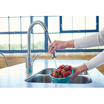 Modern Kitchen Faucet, Single Handle Design With Pull Down Sprayer, Chrome