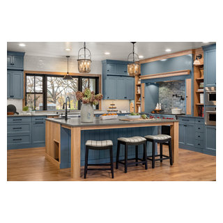 Chanhassen Lake Charmer - Beach Style - Kitchen - Minneapolis - by ...