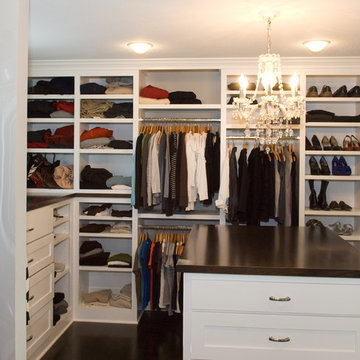Master Bath & Walk in Closet