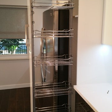 Two Tone High Gloss Kitchen in Downtown St. Pete